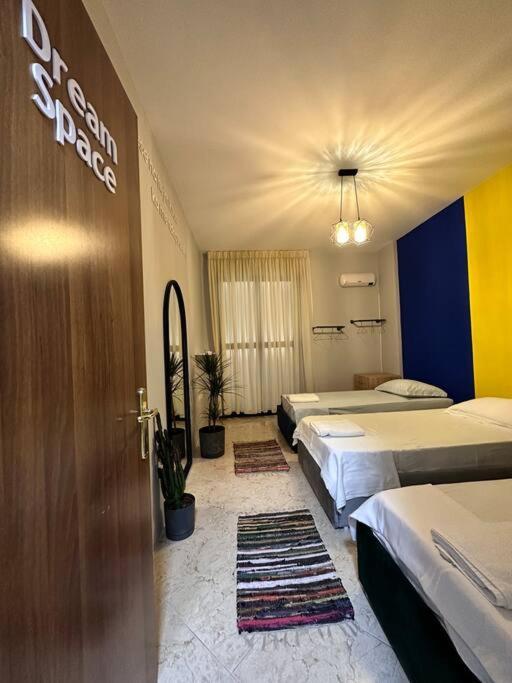 Super House Blloku - 3 Rooms Tirana Kültér fotó