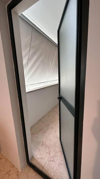 Super House Blloku - 3 Rooms Tirana Kültér fotó