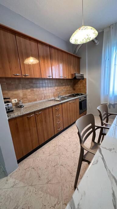 Super House Blloku - 3 Rooms Tirana Kültér fotó