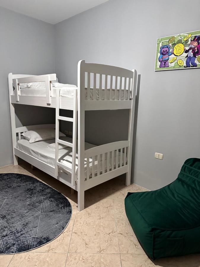 Super House Blloku - 3 Rooms Tirana Kültér fotó