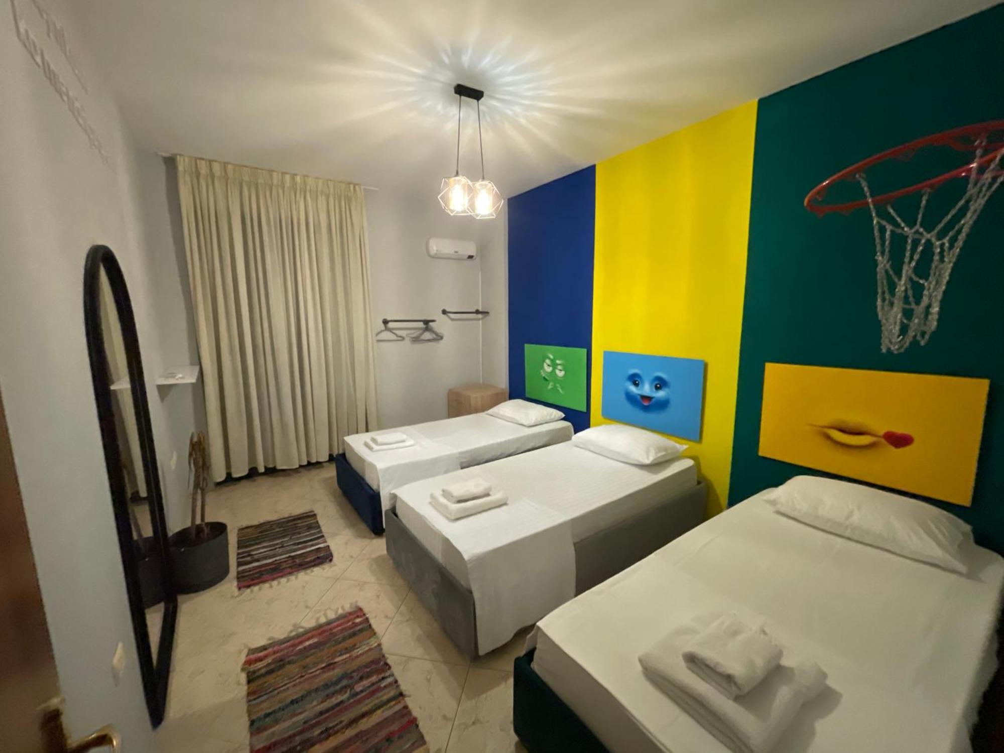 Super House Blloku - 3 Rooms Tirana Kültér fotó